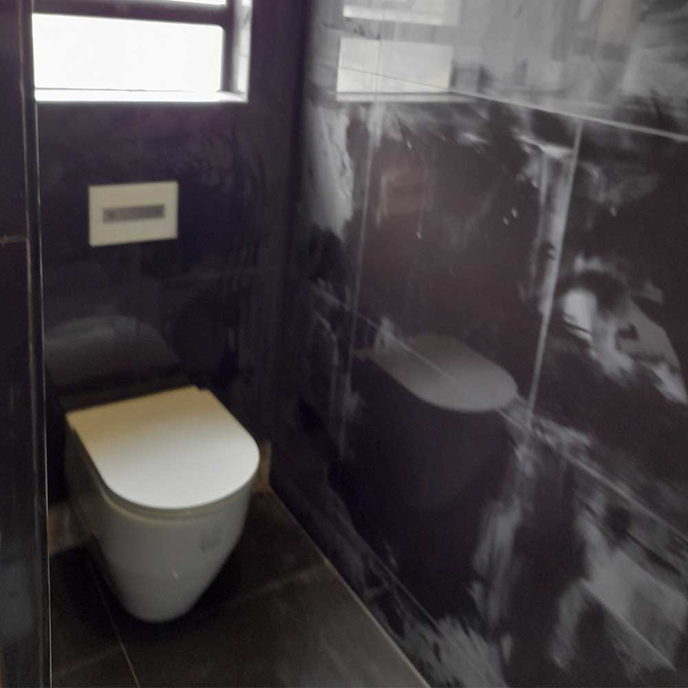 Bathroom-and-Toilets-Yombo-5